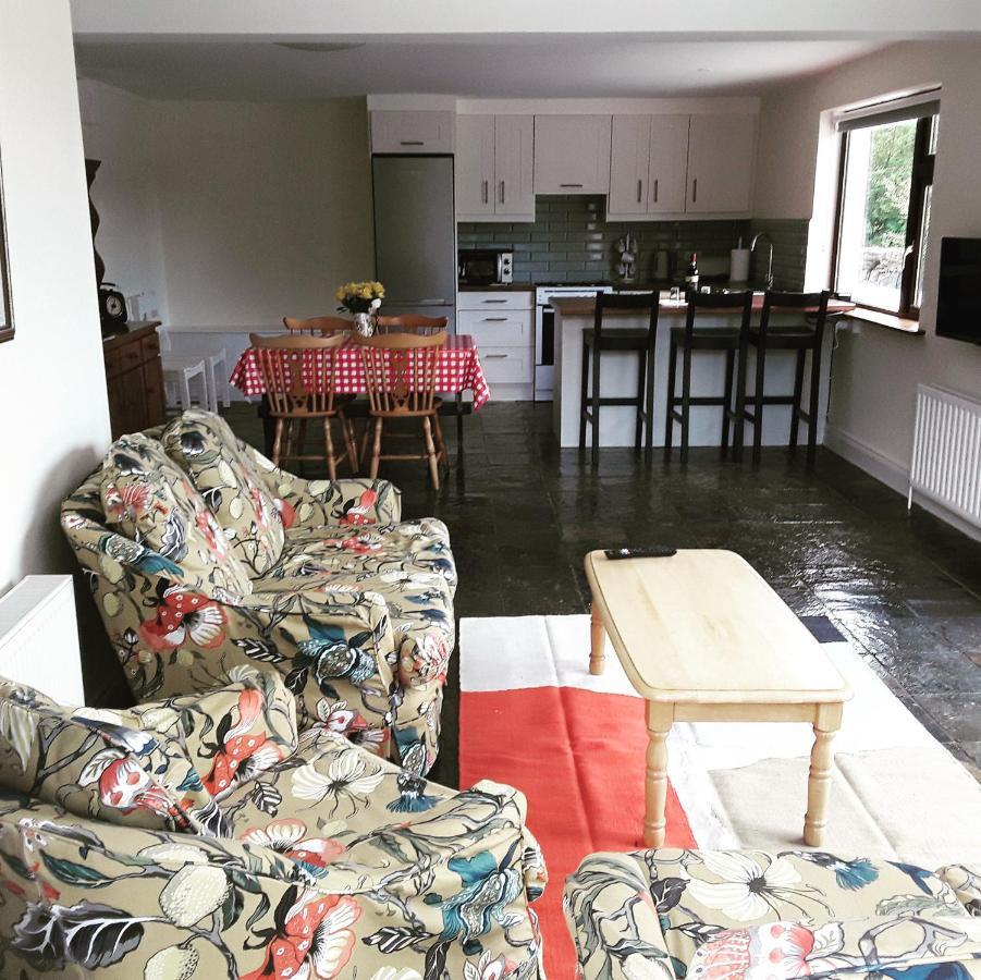 Mary'S Cottage สนีม ภายนอก รูปภาพ